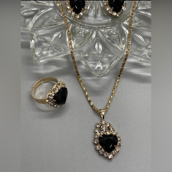 Black crystal rhinestone hearts 4 pc set gold necklace earrings ring set - Picture 5 of 6